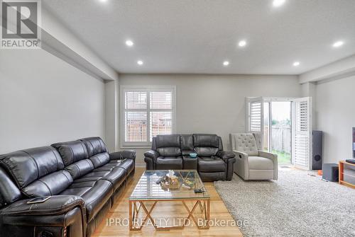 566 Bessborough Drive, Milton, ON - Indoor Photo Showing Living Room