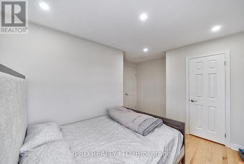 566 Bessborough Drive, Milton, ON - Indoor Photo Showing Bedroom