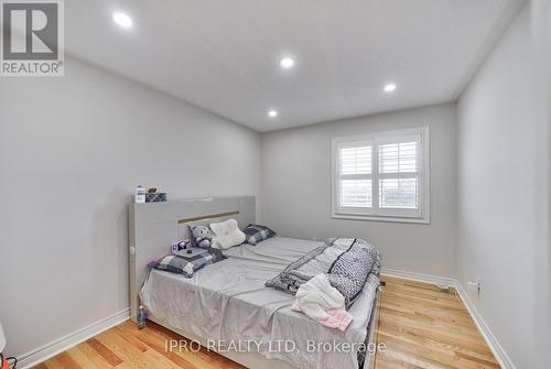 566 Bessborough Drive, Milton, ON - Indoor Photo Showing Bedroom