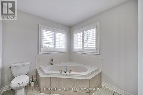 566 Bessborough Drive, Milton, ON - Indoor Photo Showing Bathroom