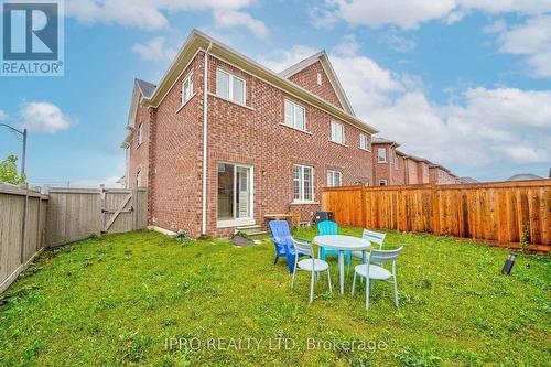 566 Bessborough Drive, Milton, ON - Outdoor