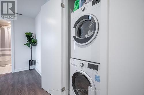 309 - 28 Ann Street, Mississauga, ON - Indoor Photo Showing Laundry Room