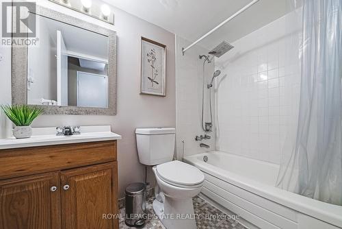 1908 - 150 Charlton Avenue E, Hamilton, ON - Indoor Photo Showing Bathroom