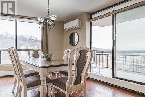 1908 - 150 Charlton Avenue E, Hamilton, ON - Indoor Photo Showing Dining Room