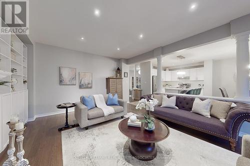 55 Donland Avenue, Grimsby, ON - Indoor Photo Showing Living Room