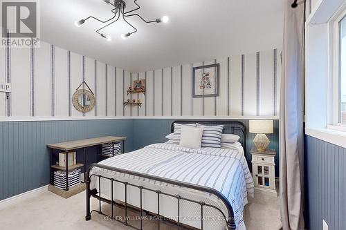 55 Donland Avenue, Grimsby, ON - Indoor Photo Showing Bedroom