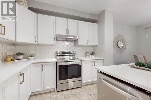 55 Donland Avenue, Grimsby, ON - Indoor Photo Showing Kitchen