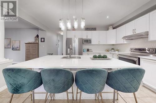 55 Donland Avenue, Grimsby, ON - Indoor Photo Showing Kitchen With Upgraded Kitchen