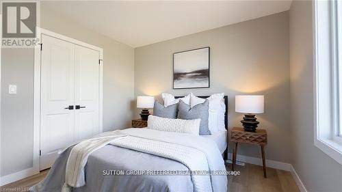 246 Beech Street, Central Huron (Clinton), ON - Indoor Photo Showing Bedroom