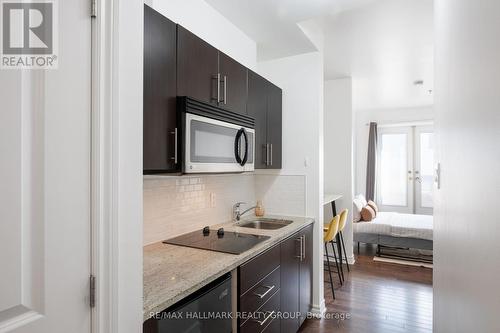 114 - 429 Kent Street, Ottawa, ON - Indoor Photo Showing Kitchen