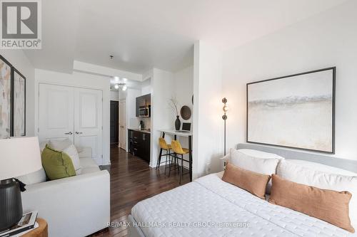 114 - 429 Kent Street, Ottawa, ON - Indoor Photo Showing Bedroom