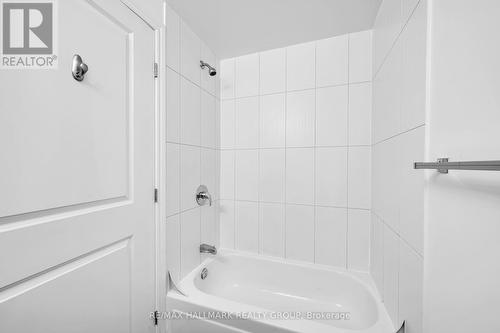 114 - 429 Kent Street, Ottawa, ON - Indoor Photo Showing Bathroom