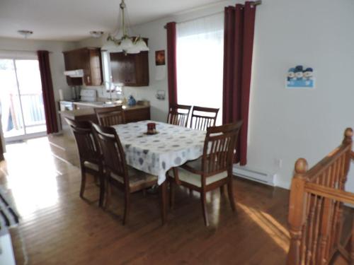 Vue d'ensemble - 806 162E Rue, Saint-Georges, QC - Indoor Photo Showing Dining Room