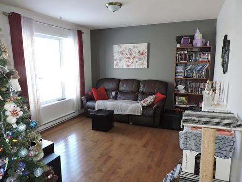 Salon - 806 162E Rue, Saint-Georges, QC - Indoor Photo Showing Living Room