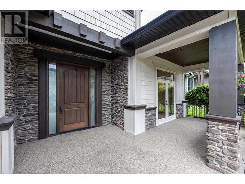 924 Lamont Lane, Kelowna, BC - Outdoor With Exterior