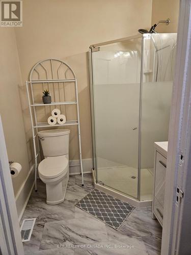 179 Tamarack Street, Timmins (Tne - Hill District), ON - Indoor Photo Showing Bathroom