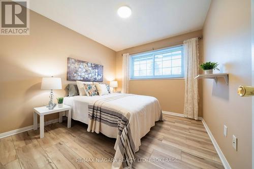 29 Elm Ridge Drive, St. Catharines (461 - Glendale/Glenridge), ON - Indoor Photo Showing Bedroom