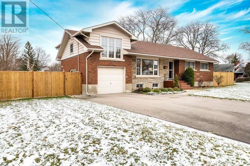 29 Elm Ridge Drive, St. Catharines (461 - Glendale/Glenridge), ON - Outdoor With Facade