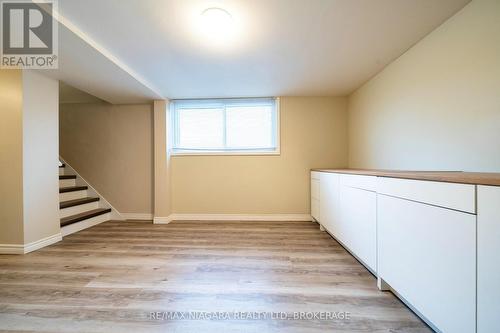 29 Elm Ridge Drive, St. Catharines (461 - Glendale/Glenridge), ON - Indoor Photo Showing Other Room