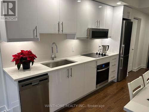 810 - 180 George Street, Ottawa, ON - Indoor Photo Showing Kitchen With Upgraded Kitchen