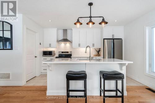 35 Ralph Dalton Boulevard, Tay (Victoria Harbour), ON - Indoor Photo Showing Kitchen With Upgraded Kitchen