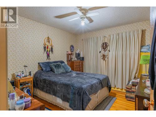 3321 Highway Drive, Trail, BC - Indoor Photo Showing Bedroom