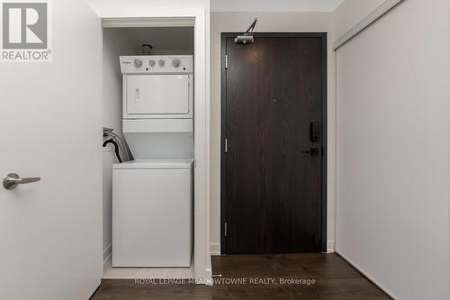 705 - 56 Lakeside Terrace, Barrie, ON - Indoor Photo Showing Laundry Room