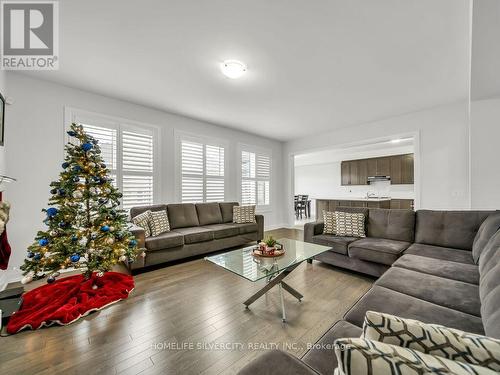 995 Edinburgh Drive, Woodstock, ON - Indoor Photo Showing Living Room