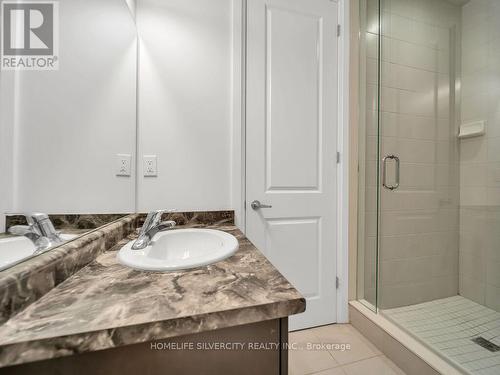 995 Edinburgh Drive, Woodstock, ON - Indoor Photo Showing Bathroom