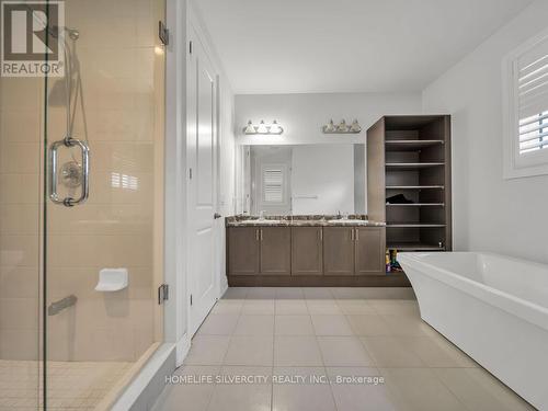 995 Edinburgh Drive, Woodstock, ON - Indoor Photo Showing Bathroom