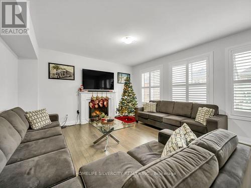 995 Edinburgh Drive, Woodstock, ON - Indoor Photo Showing Living Room With Fireplace