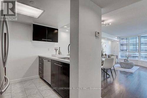 1908 - 38 Elm Street, Toronto, ON - Indoor Photo Showing Kitchen