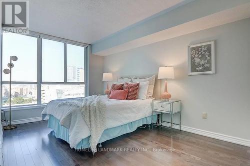 1908 - 38 Elm Street, Toronto, ON - Indoor Photo Showing Bedroom