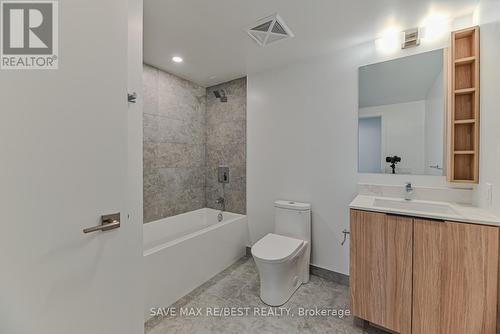 1903 - 82 Dalhousie Street, Toronto, ON - Indoor Photo Showing Bathroom