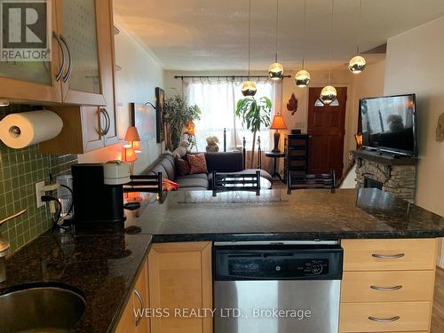 3 Khedive Avenue, Toronto, ON - Indoor Photo Showing Kitchen