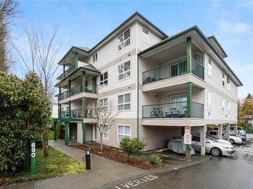 202-690 3Rd St, Nanaimo, BC - Outdoor