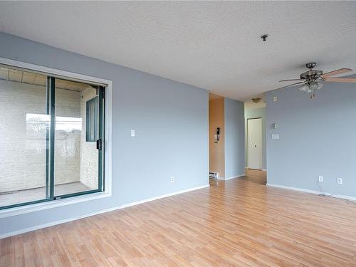 307-3460 Quadra St, Saanich, BC - Indoor Photo Showing Other Room