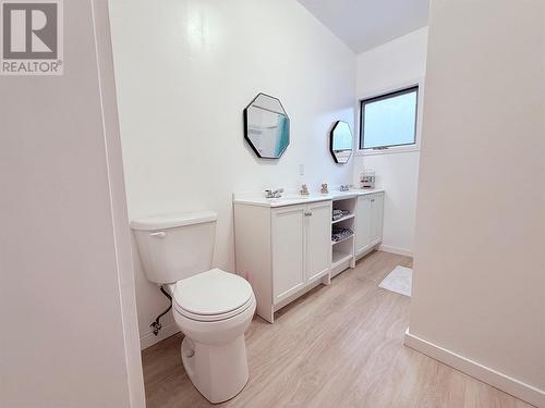 101 6Th Avenue S, Cranbrook, BC - Indoor Photo Showing Bathroom