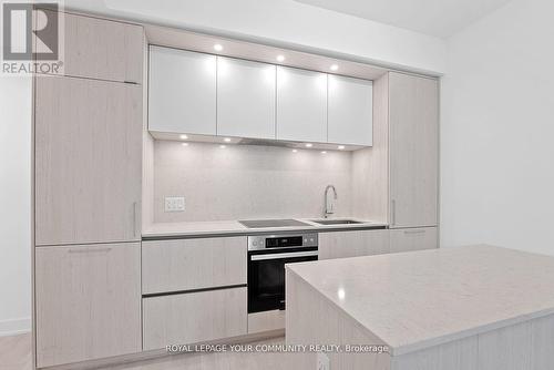 2313 - 35 Mercer Street, Toronto, ON - Indoor Photo Showing Kitchen