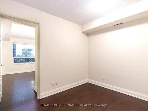 1503-1 Uptown Dr, Markham, ON - Indoor Photo Showing Other Room