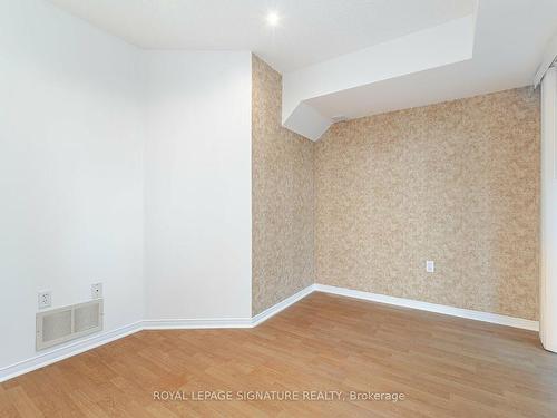 113-5530 Glen Erin Dr, Mississauga, ON - Indoor Photo Showing Other Room