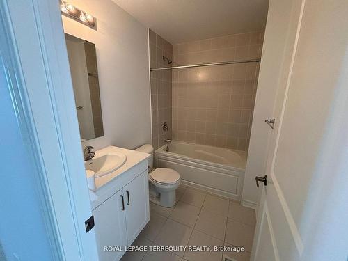 41 Lincoln Dr, Belleville, ON - Indoor Photo Showing Bathroom