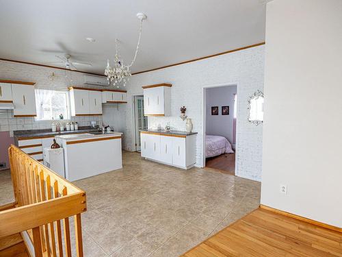 Autre - 1734 Ch. Du Fleuve, Les Cèdres, QC - Indoor Photo Showing Kitchen With Double Sink