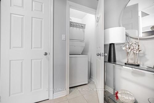 2903-2420 Baronwood Dr, Oakville, ON - Indoor Photo Showing Laundry Room