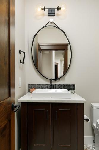 5330 Ptarmigan Street, Kelowna, BC - Indoor Photo Showing Bathroom