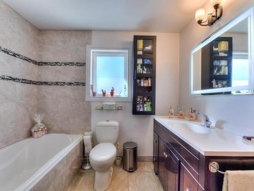 Salle de bains - 38 22E Avenue, Sainte-Marthe-Sur-Le-Lac, QC - Indoor Photo Showing Bathroom