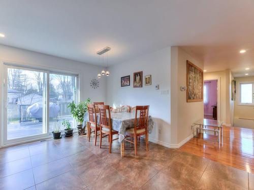 Coin-repas - 38 22E Avenue, Sainte-Marthe-Sur-Le-Lac, QC - Indoor Photo Showing Dining Room