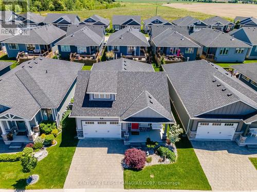 7 Sunrise Lane, Lambton Shores (Grand Bend), ON - Outdoor With Facade