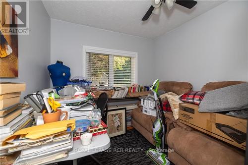 975 5Th W, Owen Sound, ON - Indoor Photo Showing Other Room