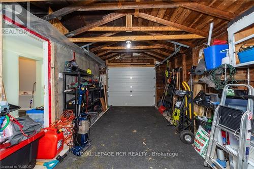 975 5Th W, Owen Sound, ON - Indoor Photo Showing Garage